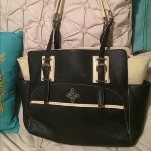Simply Vera Vera Wang handbag